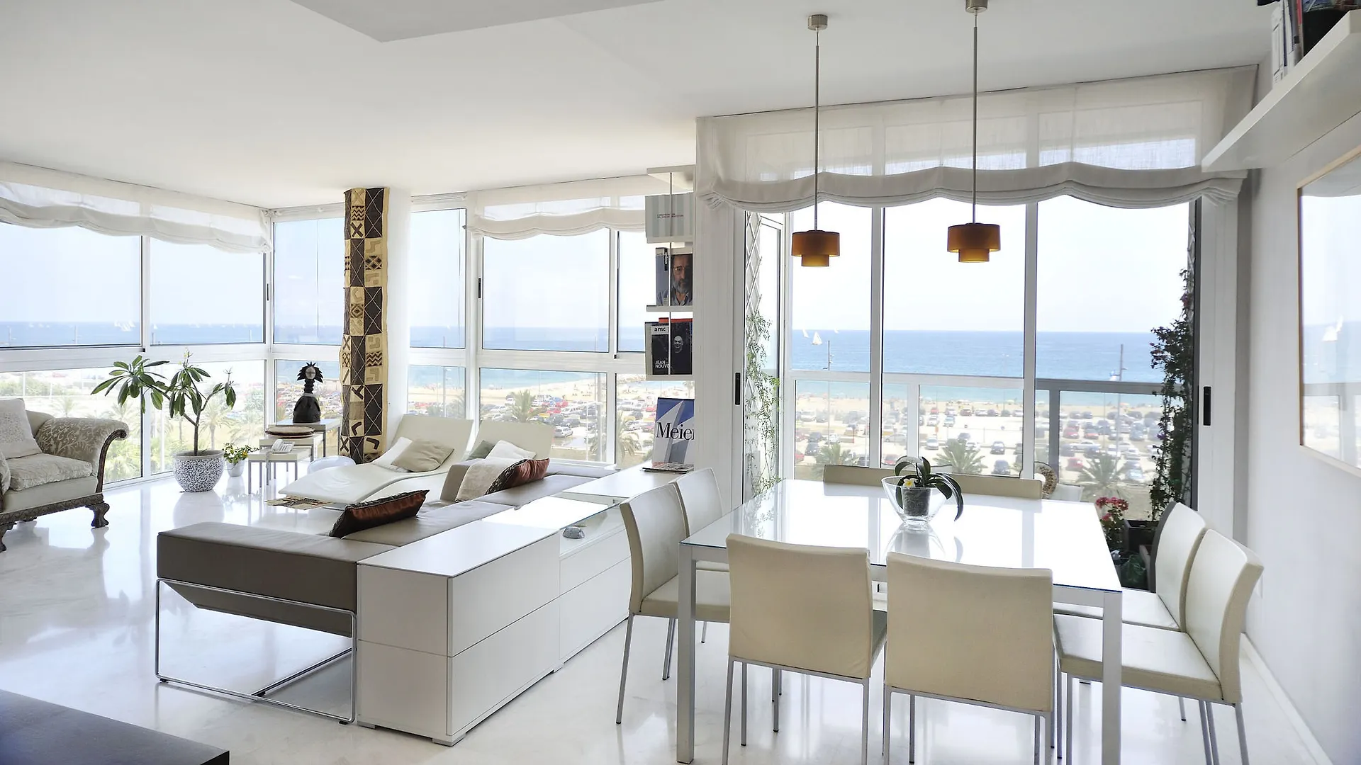 You Stylish Beach Apartments Barcelona