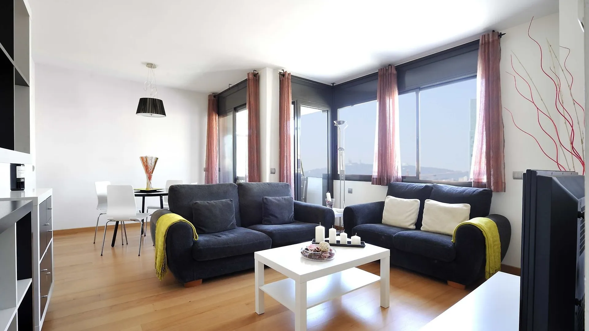 You Stylish Beach Apartments Barcelona